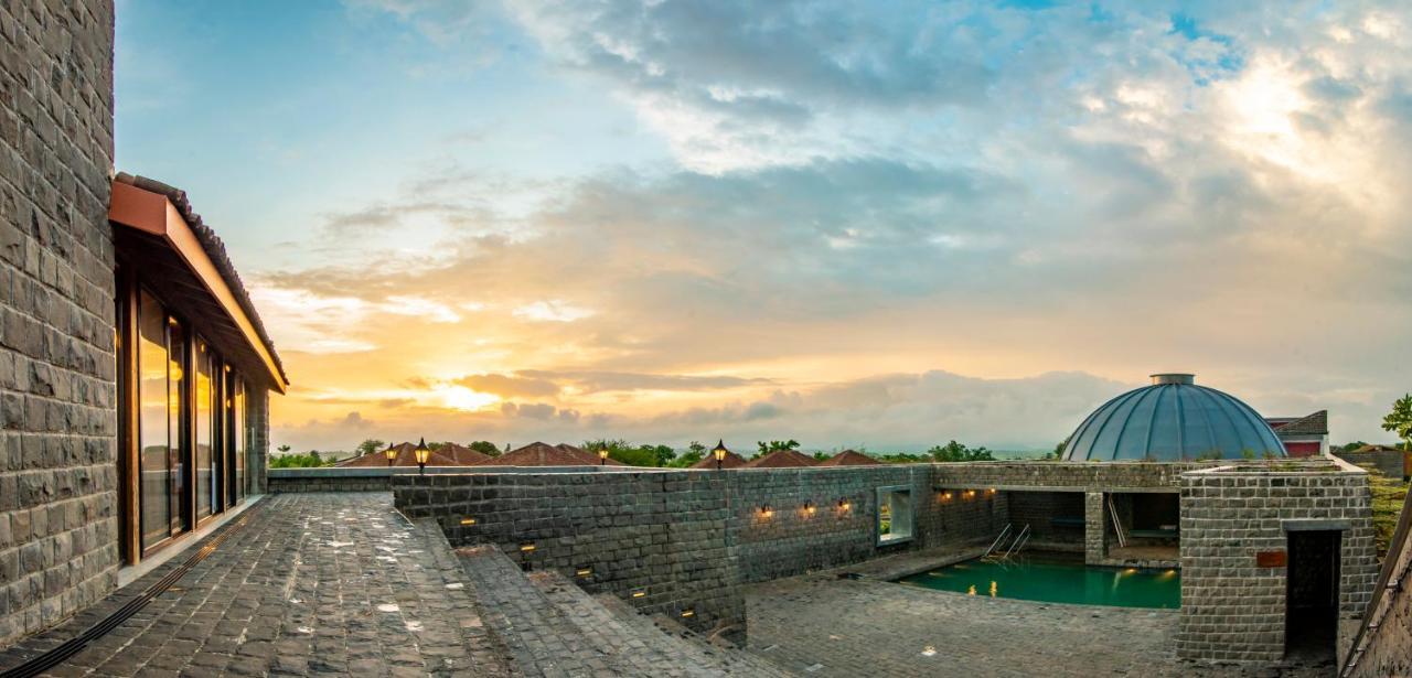 Viveda Wellness Resort Nashik Ngoại thất bức ảnh