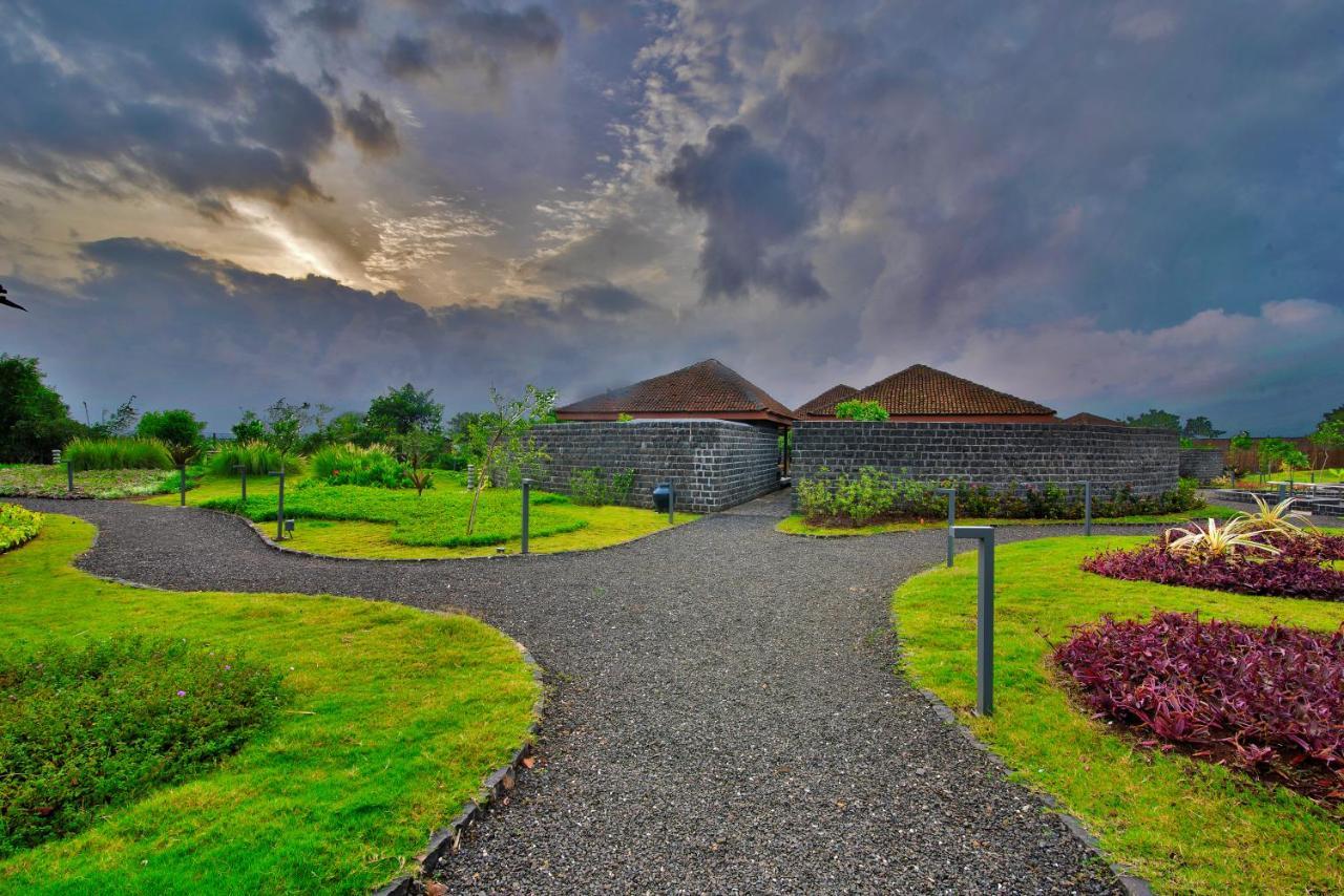 Viveda Wellness Resort Nashik Ngoại thất bức ảnh