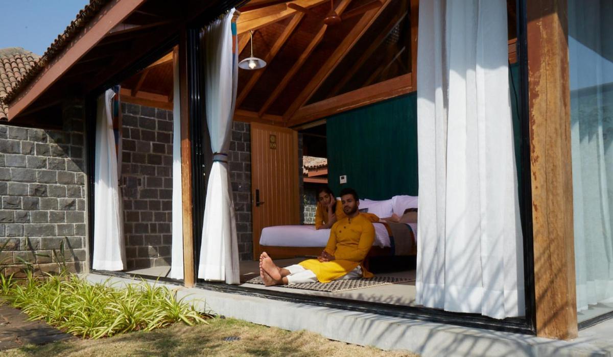 Viveda Wellness Resort Nashik Ngoại thất bức ảnh