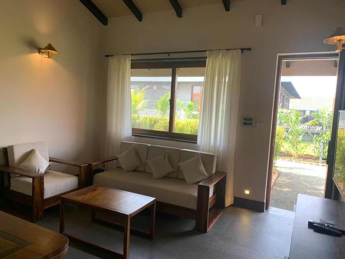 Viveda Wellness Resort Nashik Ngoại thất bức ảnh