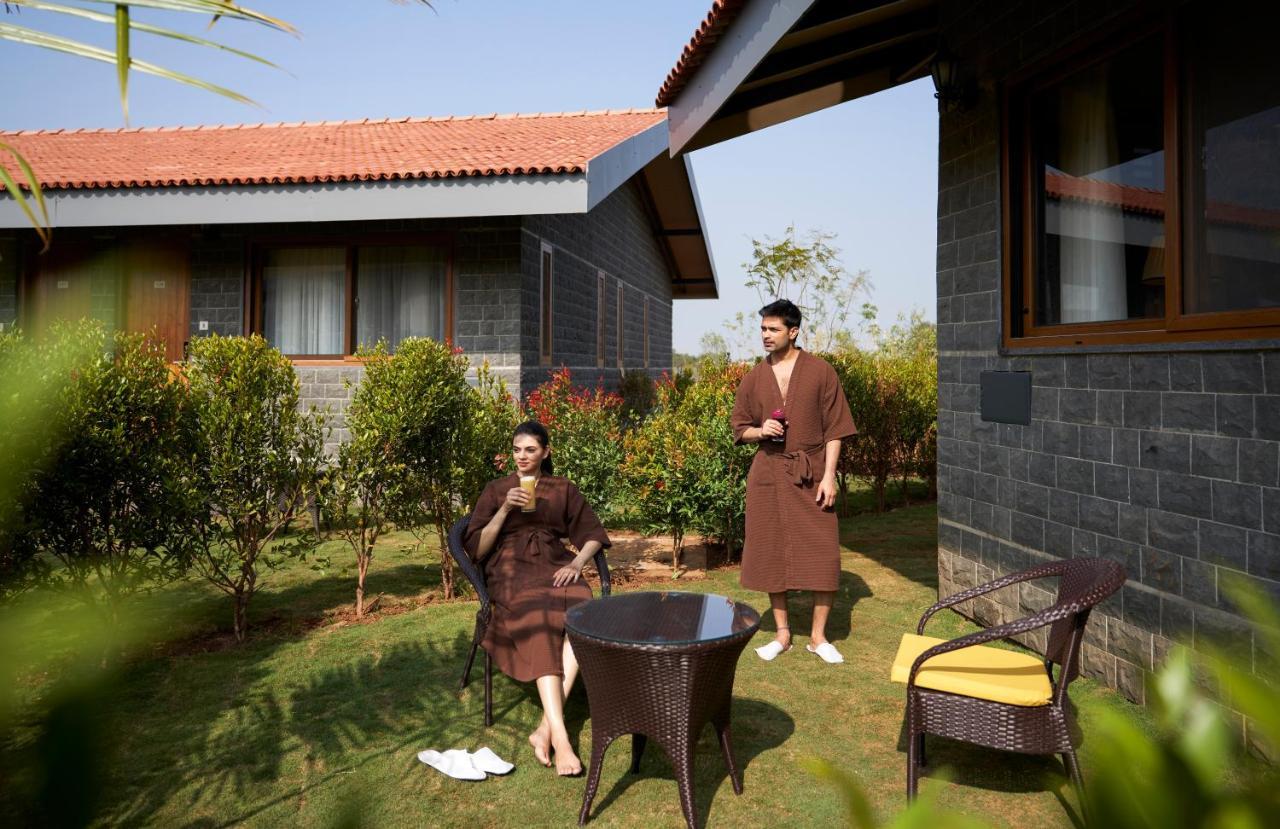 Viveda Wellness Resort Nashik Ngoại thất bức ảnh